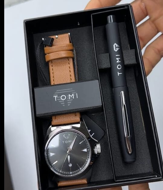 Montre TOMI + Stylo